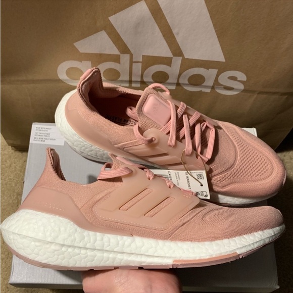 adidas UltraBOOST 22 Wonder Mauve Pink - Picture 9 of 10
